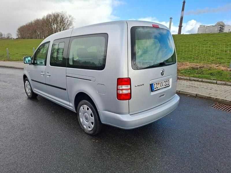 Gebraucht VW Caddy Maxi Trendline 102 PS (75 kW) 2011 Reflexsilber metallic Van / Kleinbus
