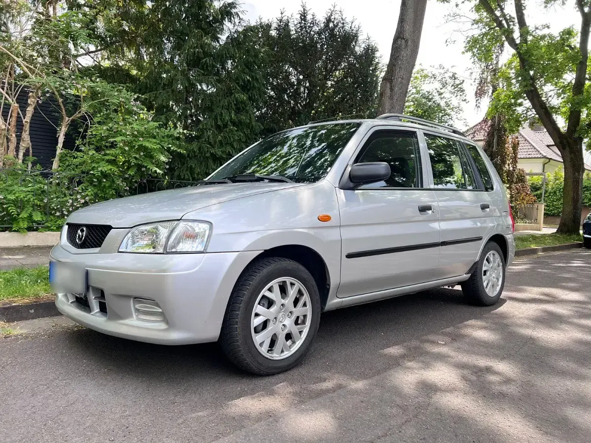 Gebraucht Mazda Demio 75 PS (55 kW) 2002 Silber Kleinwagen