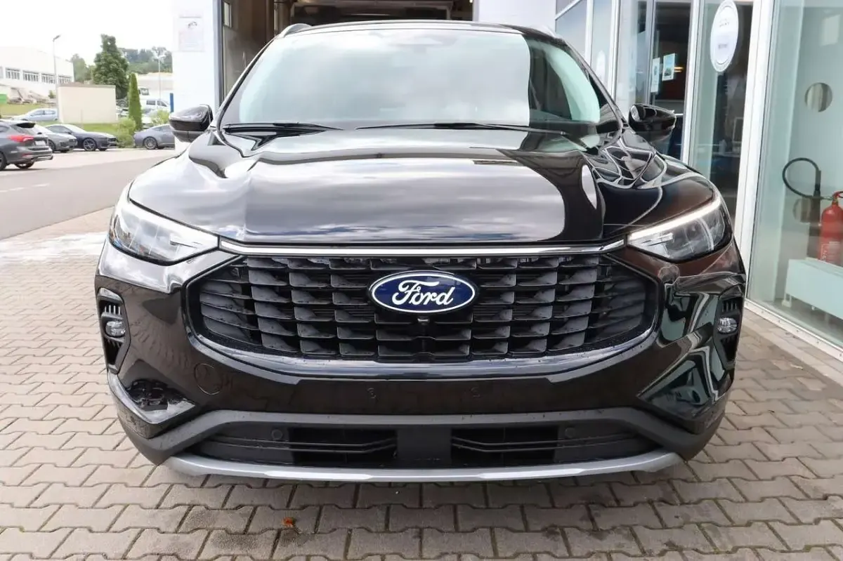 Neu Ford Kuga Titanium 243 PS (178 kW) 2026 Frozen white SUV