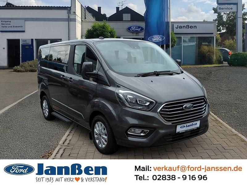 Grau Gebraucht 2021 Ford Tourneo Custom Titanium X Kombi | 39.850 € (Teuer) - Bild 1/4