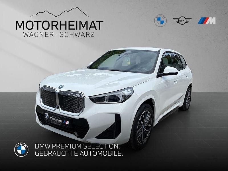 Weiß Gebraucht 2023 BMW iX1 M Sport SUV | 39.450 € (Guter Preis) - Bild 1/3