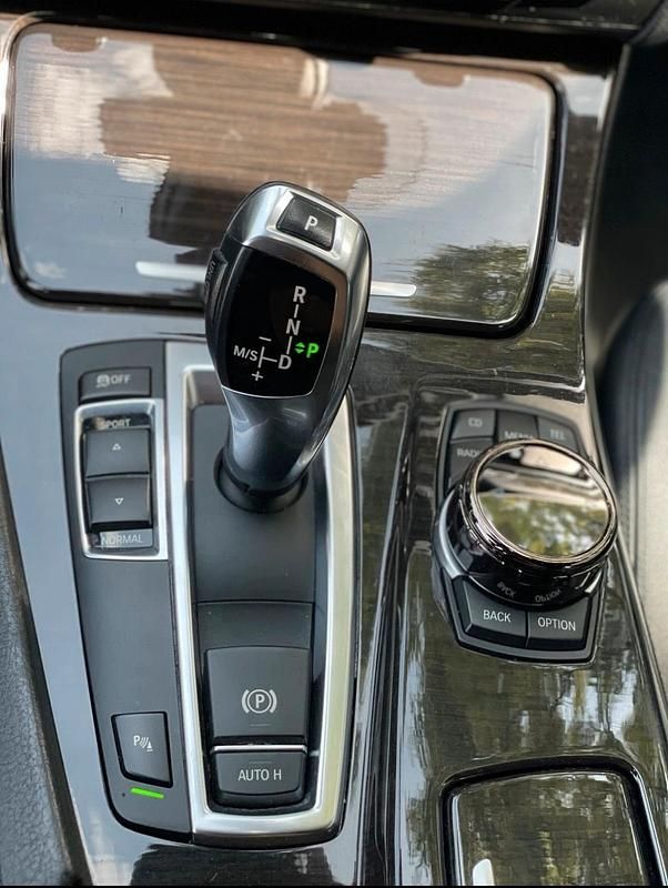 Gebraucht BMW 525 204 PS (150 kW) 2010 Schwarz Limousine