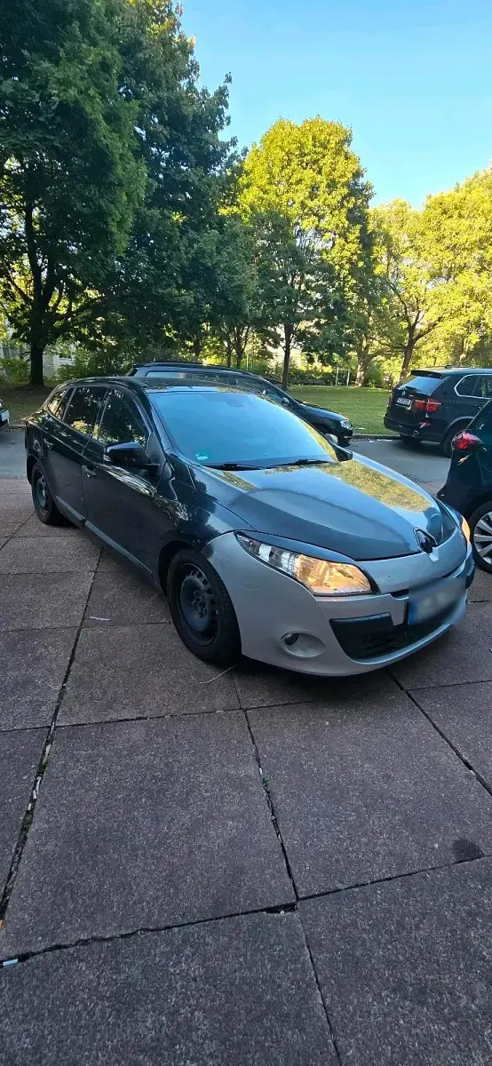 Gebraucht Renault Mégane GrandTour 110 PS (80 kW) 2011 Schwarz Kombi