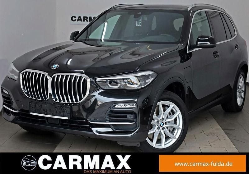 Black sapphire metallic (metallic) Gebraucht 2021 BMW X5 Sport Line SUV | 40.800 € (Superpreis) - Bild 1/4