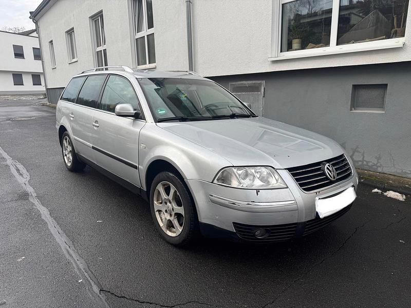 Gebraucht 2002 VW Passat Kombi | 1.799 € (Fairer Preis) - Bild 1/4