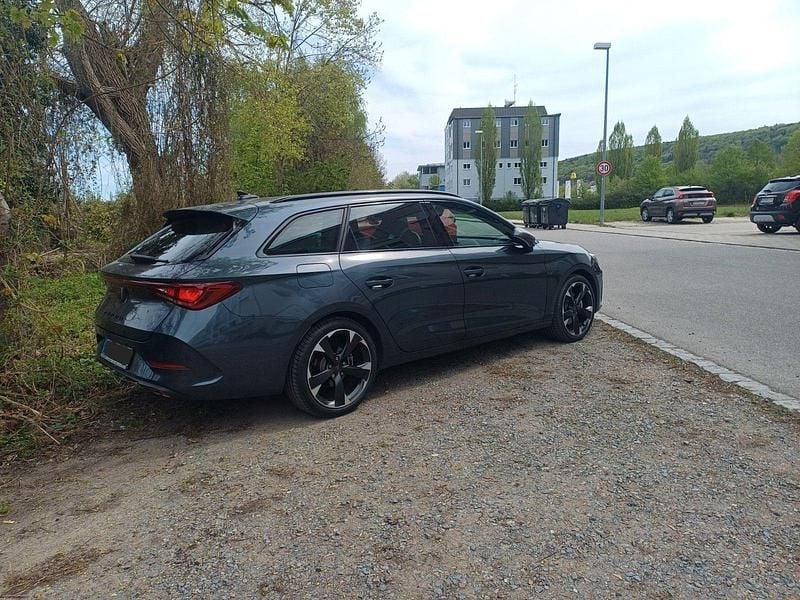 Grau Gebraucht 2022 Cupra Leon Kombi | 22.999 € (Superpreis) - Bild 1/4