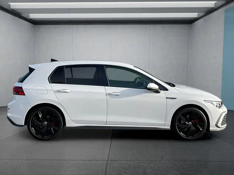 Usata VW Golf VIII GTD 200 CV (147 kW) 2022 Bianco Utilitaria