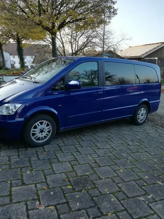 Gebraucht Mercedes Viano 224 PS (164 kW) 2013 Blau Van / Kleinbus