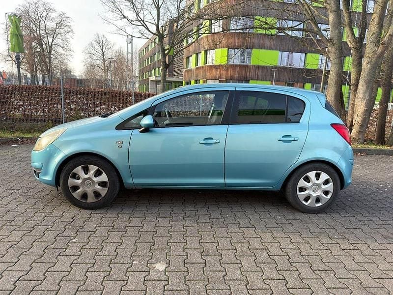 Second-hand Opel Corsa 87 CP (63 kW) 2011 Albastru Hatchback