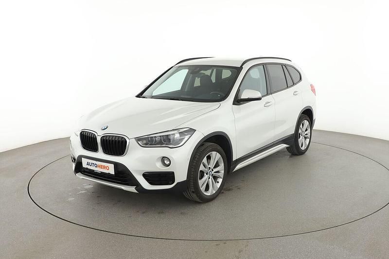 Weiß Gebraucht 2018 BMW X1 Sport Line SUV | 19.940 € (Fairer Preis) - Bild 1/3