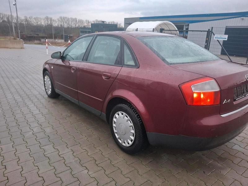Rot Gebraucht 2003 Audi A4 Limousine | 999 € (Superpreis) - Bild 1/4