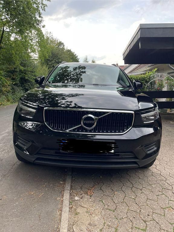 Schwarz Gebraucht 2018 Volvo XC40 SUV | 19.990 € (Etwas zu teuer) - Bild 1/4