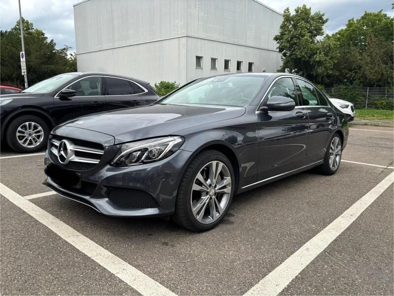 Grau Gebraucht 2015 Mercedes C400 Avantgarde Limousine | 26.400 € (Fairer Preis) - Bild 1/4