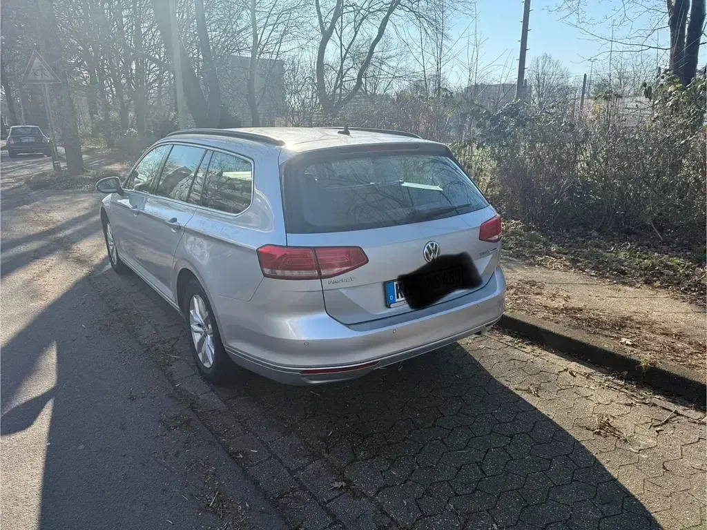 Gebraucht VW Passat Comfortline 150 PS (110 kW) 2017 Silber Kombi