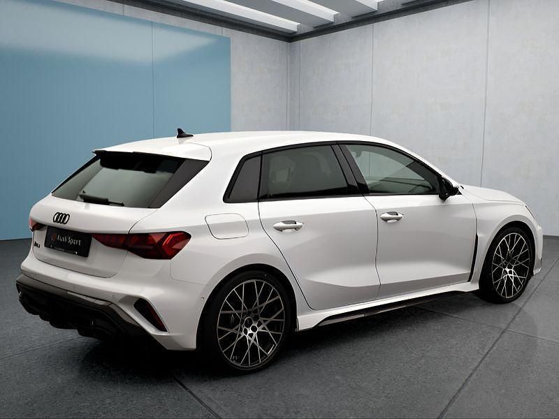 Weiß Gebraucht 2024 Audi RS3 Kleinwagen | 65.599 € (Fairer Preis) - Bild 1/1