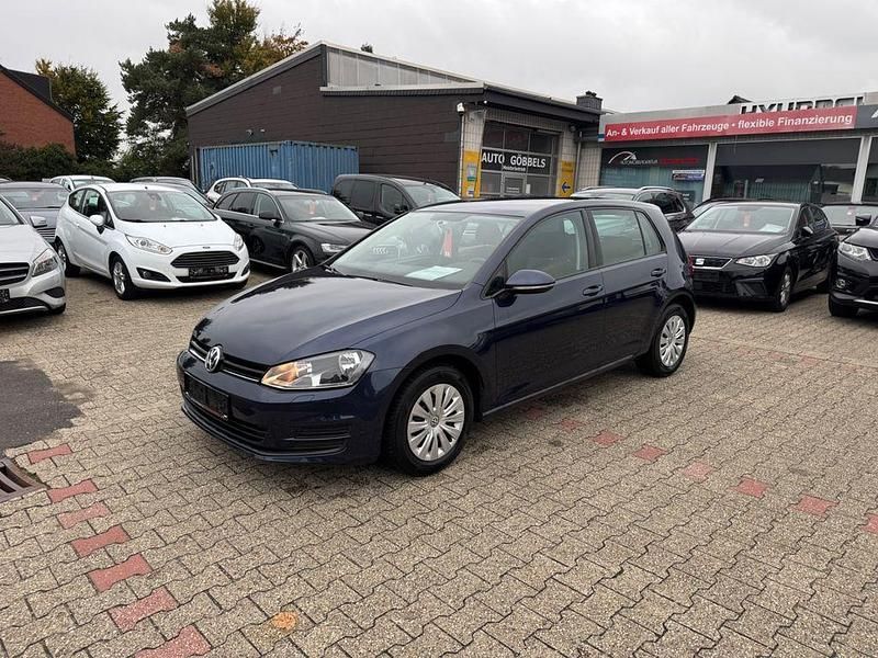 Blau Gebraucht 2016 VW Golf VII Limousine | 8.990 € (Guter Preis) - Bild 1/4