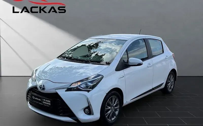 Gebraucht Toyota Yaris Hybrid Comfort 101 PS (74 kW) 2017 Limousine