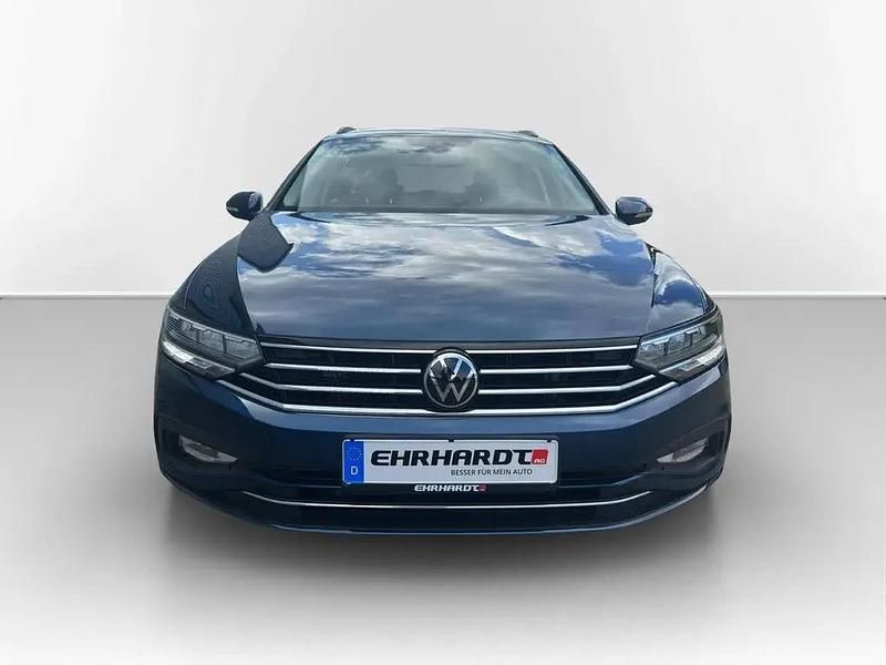 Gebraucht VW Passat Business 150 PS (110 kW) 2022 Blau Kombi