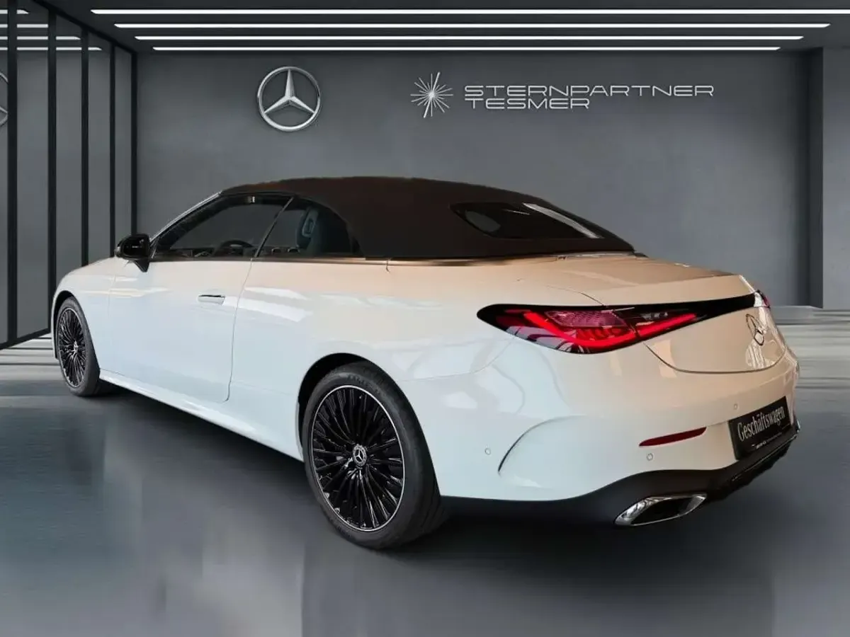 Gebraucht Mercedes CLE220 AMG 197 PS (144 kW) 2026 Weiß Cabrio