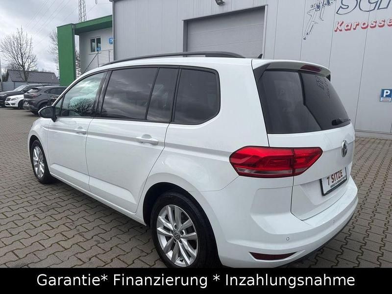 Gebraucht VW Touran 150 PS (110 kW) 2016 Weiß Van / Kleinbus