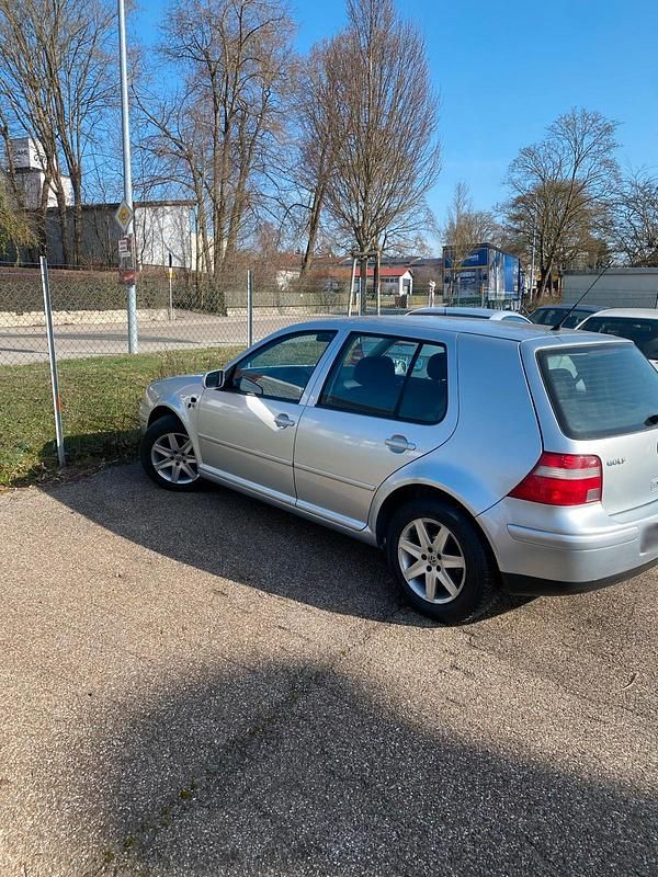 Gebraucht VW Golf 101 PS (74 kW) 2003 Grau Coupé