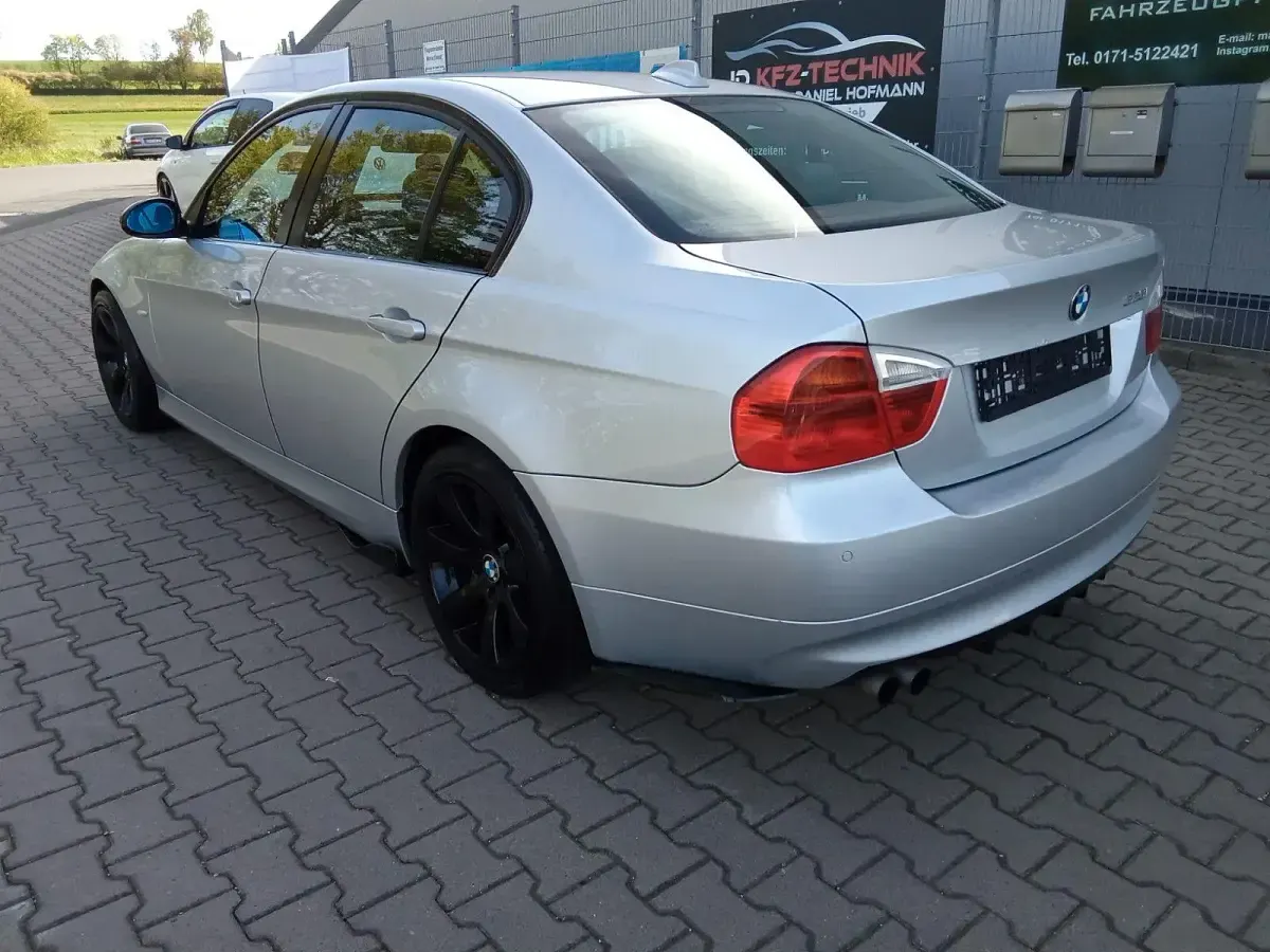 Gebraucht BMW 325 Performance 218 PS (160 kW) 2005 Silber Limousine