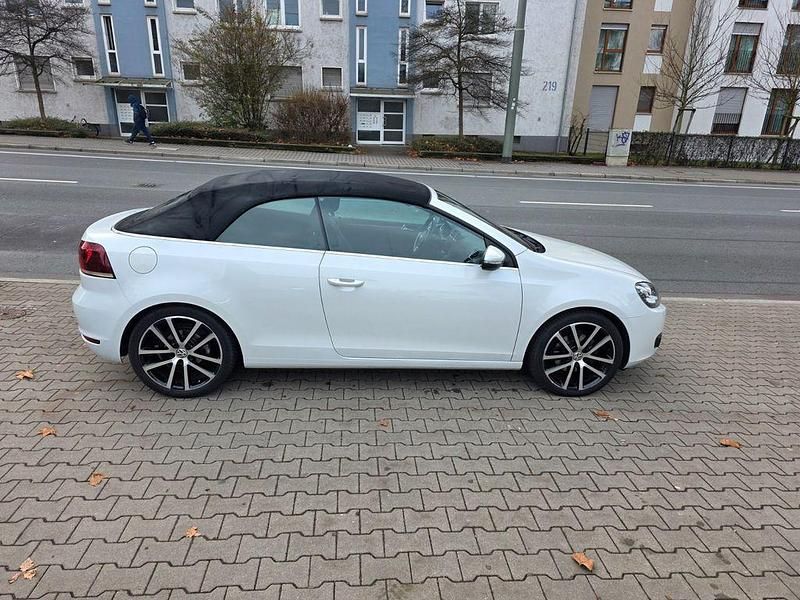 Gebraucht VW Golf Cabriolet S 105 PS (77 kW) 2012 Oryxweiss Cabrio