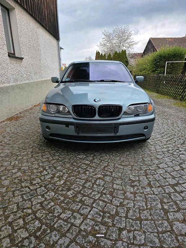 Brugt BMW 318 143 HK (105 kW) 2003 Grøn Sedan
