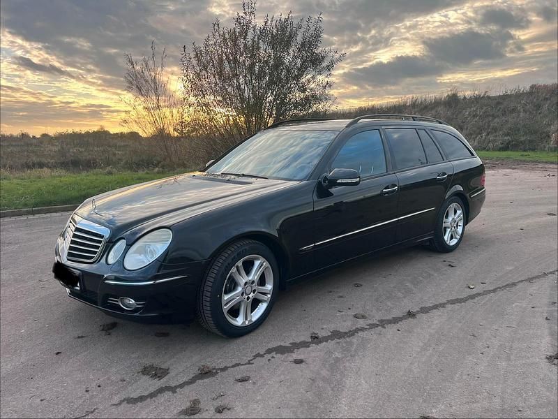 Gebraucht Mercedes E320 Avantgarde 224 PS (164 kW) 2007 Schwarz Kombi