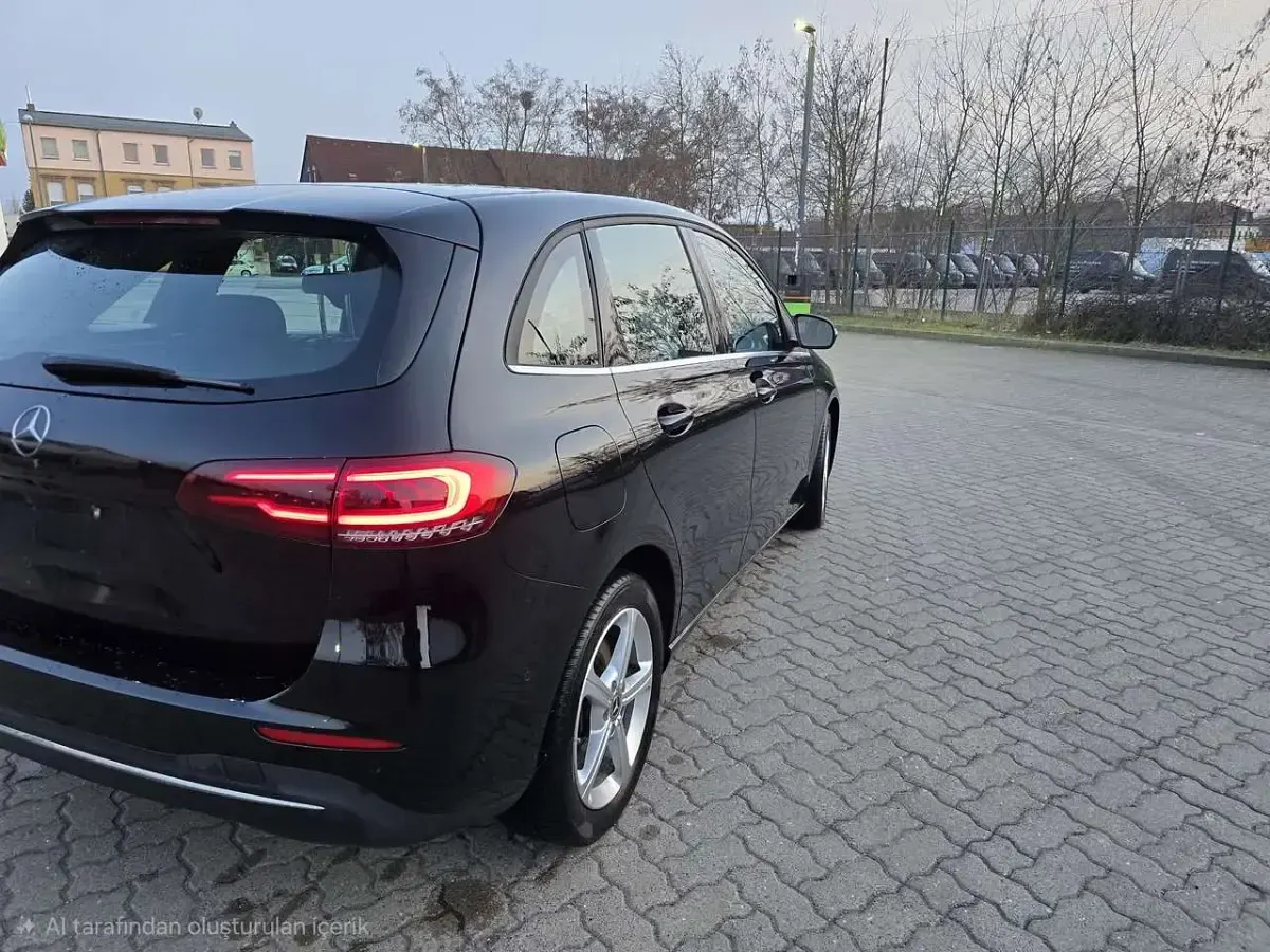 Gebraucht Mercedes B250 Style 160 PS (117 kW) 2021 Schwarz Kleinwagen
