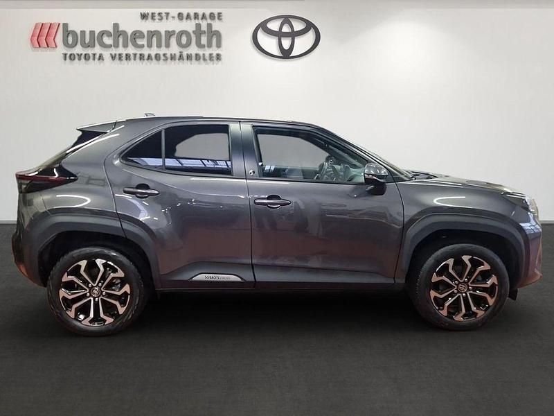 Gebraucht Toyota Yaris Cross Connect Style 116 PS (85 kW) 2023 Marlingrau SUV