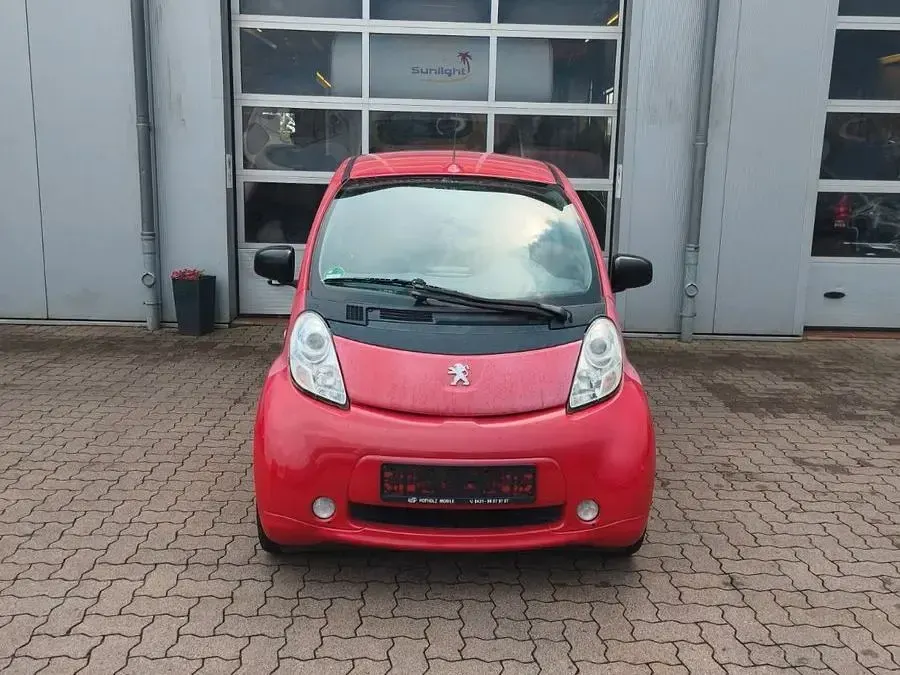 Gebraucht Peugeot iON Basis 35 kW (48 PS) 2011 Rot Kleinwagen