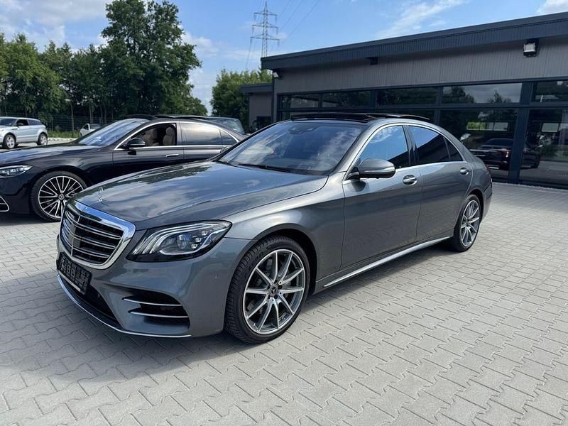 Grau Gebraucht 2018 Mercedes S560 AMG Limousine | 48.989 € - Bild 1/4