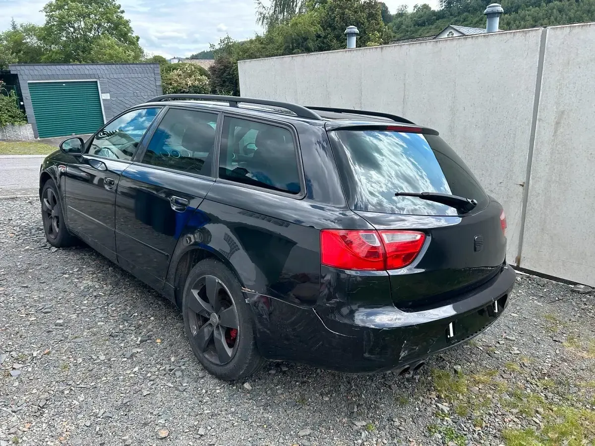Gebraucht Seat Exeo Style 120 PS (88 kW) 2011 Schwarz Kombi