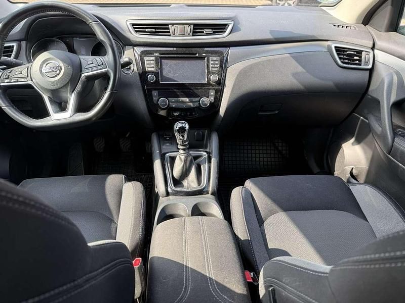 Gebraucht Nissan Qashqai 163 PS (119 kW) 2018 Grau SUV