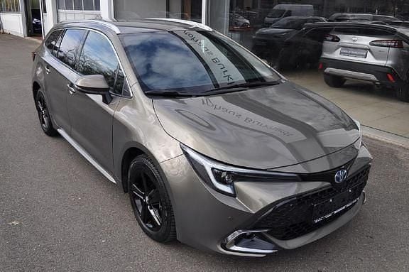 Gebraucht Toyota Corolla Team 140 PS (102 kW) 2024 Manganbronze metallic