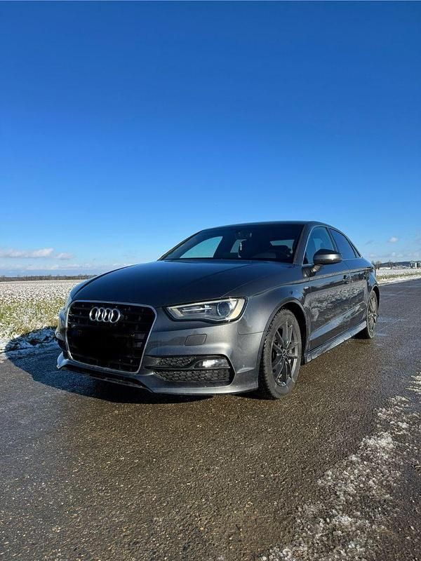 Grau Gebraucht 2015 Audi A3 S-Line Limousine | 14.100 € (Fairer Preis) - Bild 1/4