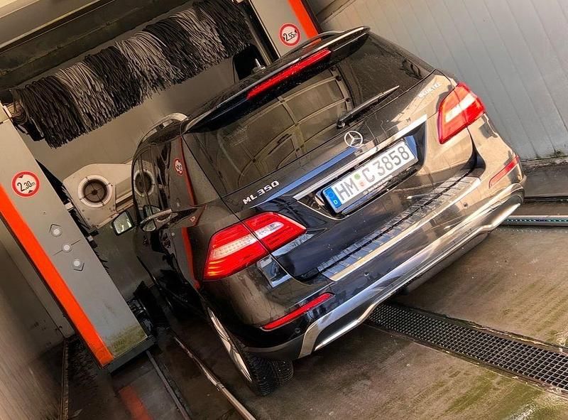 Gebraucht Mercedes ML350 258 PS (189 kW) 2014 Schwarz SUV