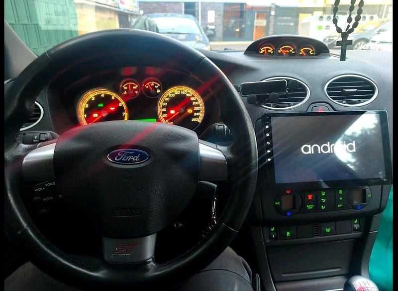Second-hand Ford Focus ST 225 CP (165 kW) 2006 Portocaliu Coupe