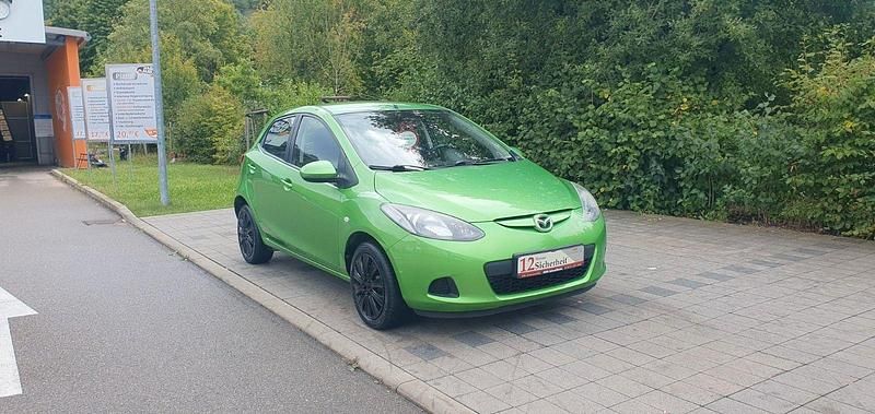 Grün Gebraucht 2010 Mazda 2 Kleinwagen | 3.990 € (Fairer Preis) - Bild 1/4