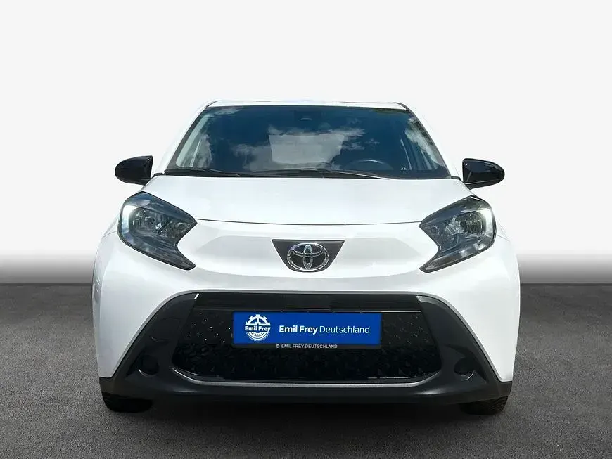 Gebraucht Toyota Aygo X Play 72 PS (52 kW) 2023 Schneeweiß SUV