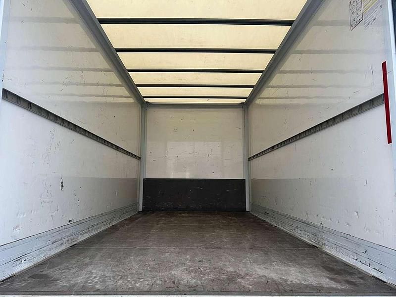 Gebraucht Iveco Daily 155 PS (114 kW) 2021 Weiß Van / Kleinbus