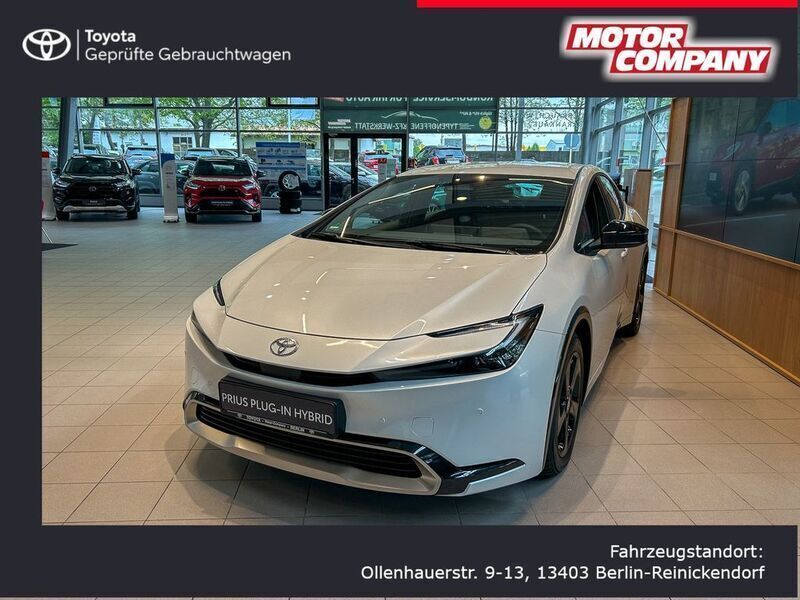 Weiß Gebraucht 2023 Toyota Prius Executive Kleinwagen | 39.990 € - Bild 1/4