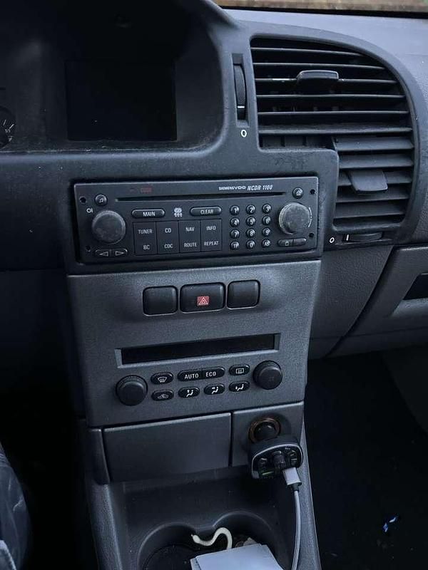 Gebraucht 2004 Opel Zafira Njoy Kombi | 1.400 € (Fairer Preis) - Bild 1/4