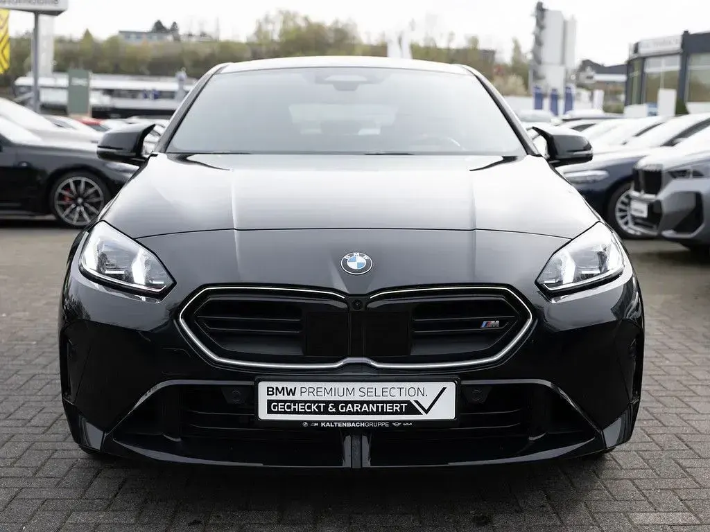 Gebraucht BMW 135 Performance 300 PS (220 kW) 2025 Schwarz Kleinwagen