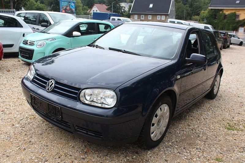Blau Gebraucht 2002 VW Golf IV Comfortline Limousine | 800 € (Superpreis) - Bild 1/4