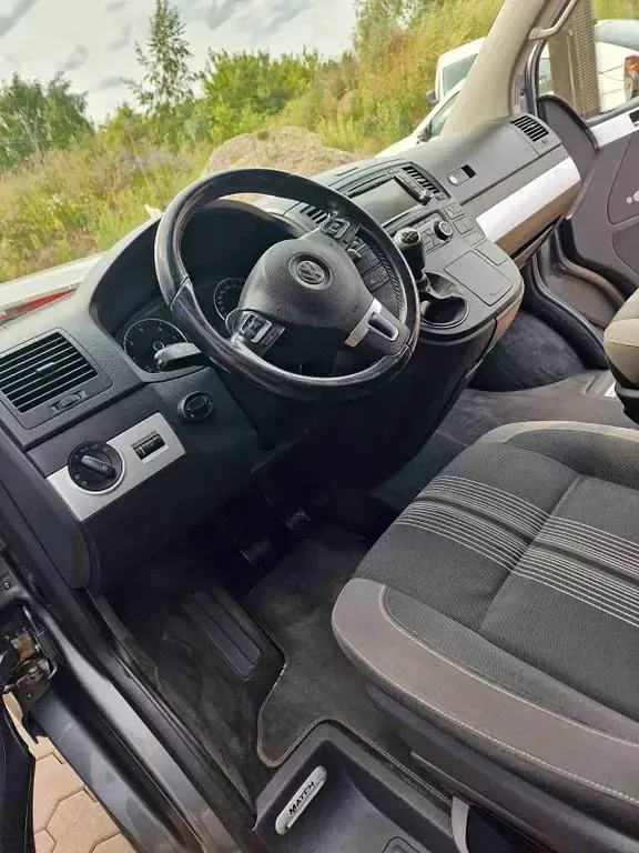 Gebraucht VW Multivan 179 PS (131 kW) 2012 Grau Van / Kleinbus
