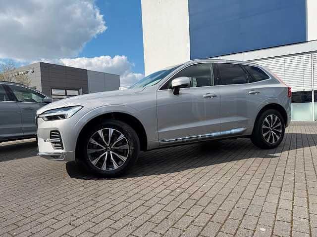Gebraucht Volvo XC60 Plus 197 PS (144 kW) 2023 Grau SUV