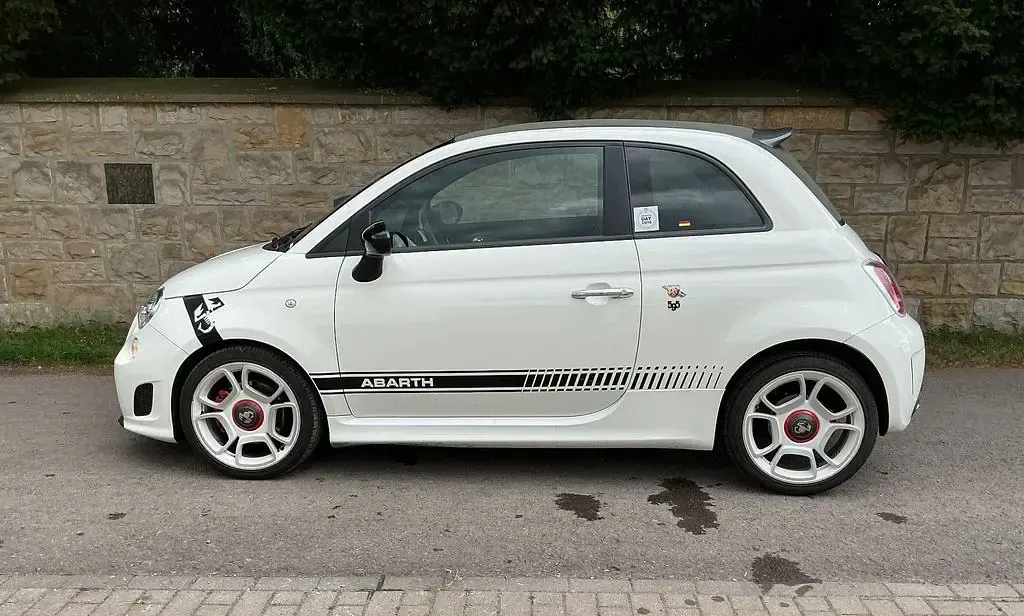 Gebraucht Abarth 500C 140 PS (102 kW) 2010 Weiß Cabrio