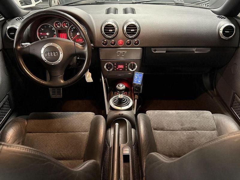 Second-hand Audi TT Performance 179 CP (131 kW) 2006 Albastru Coupe